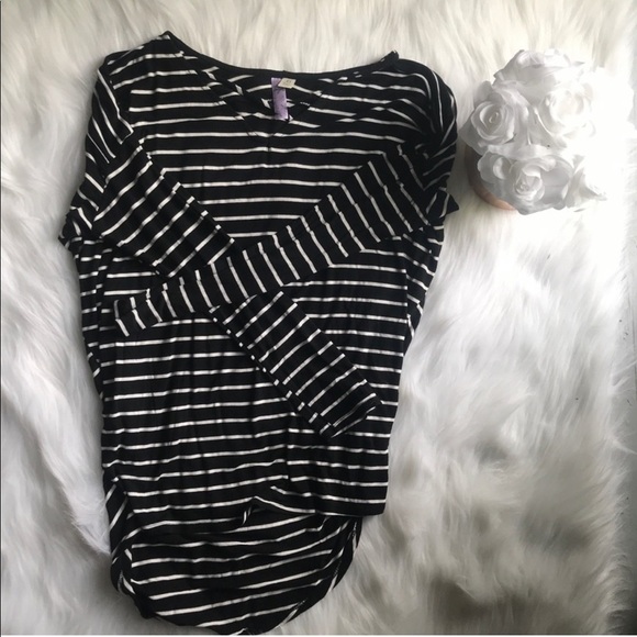Francescas Black & White Striped Long Sleeve - Picture 2 of 2
